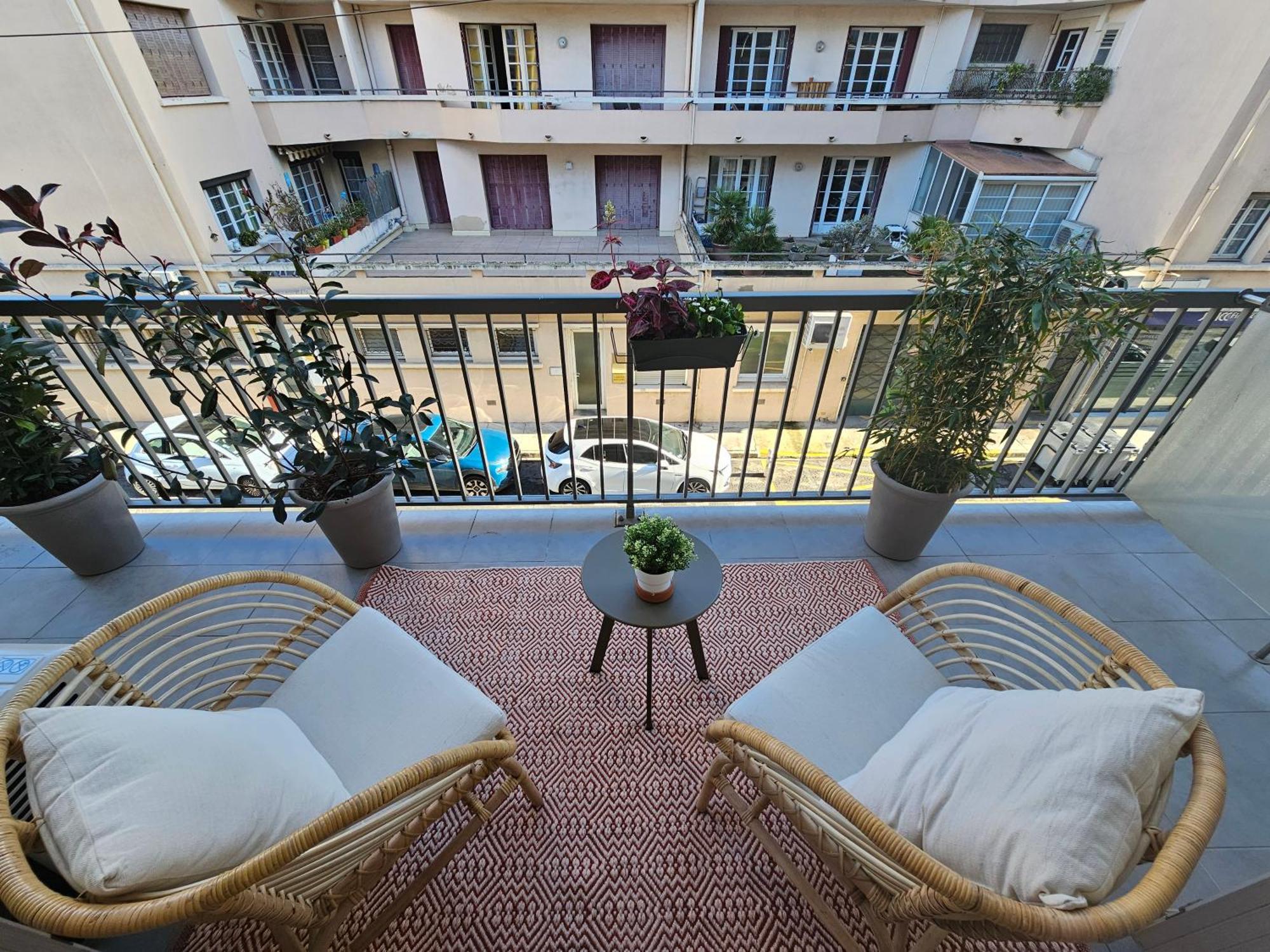 Apartment Le Jacquard Type 2 Proche Des Halles *